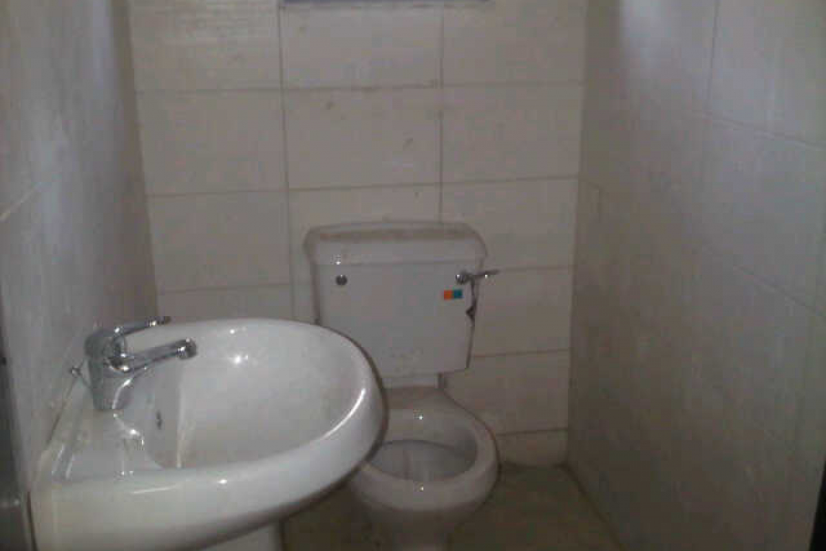 6. guest toilet 1