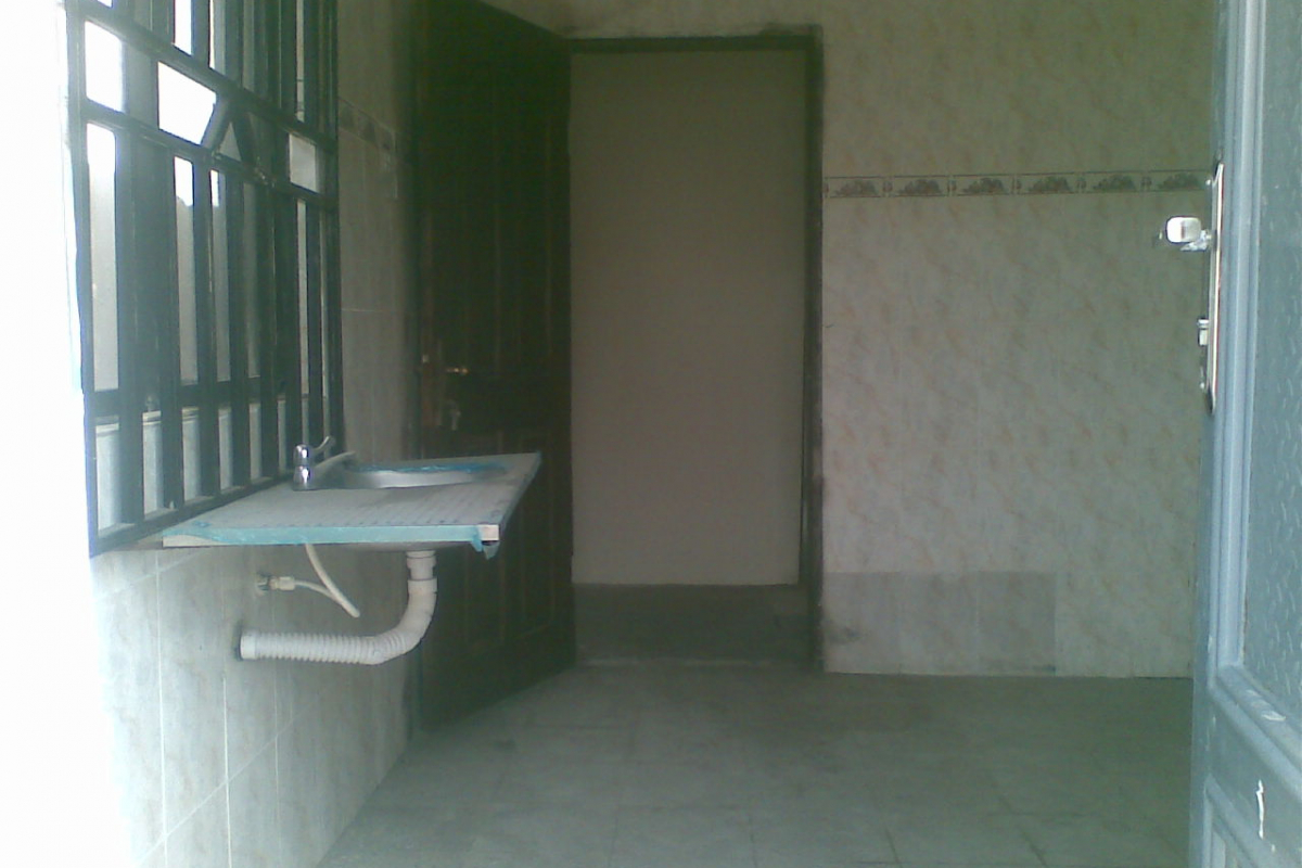 7. kitchen with store