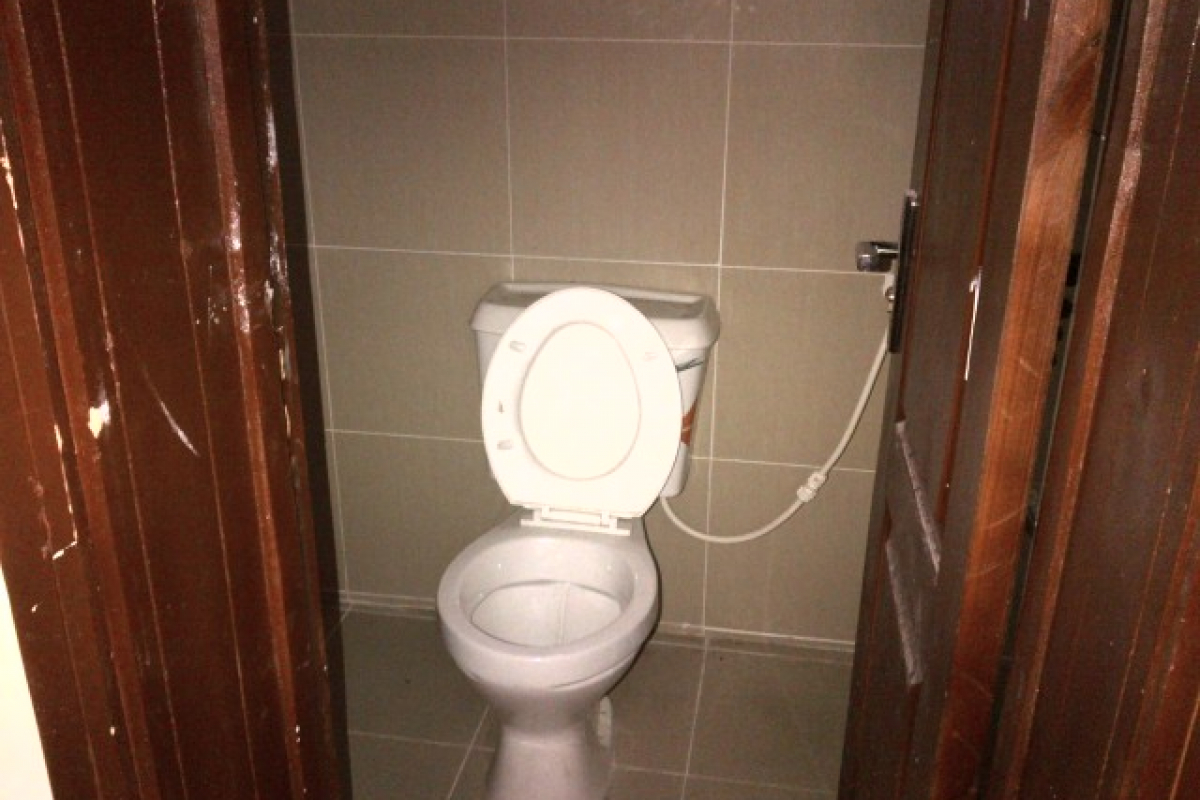 8. visitor s toilet