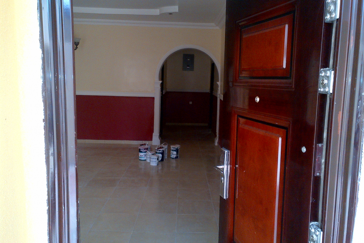 3. entrance door showing lounge
