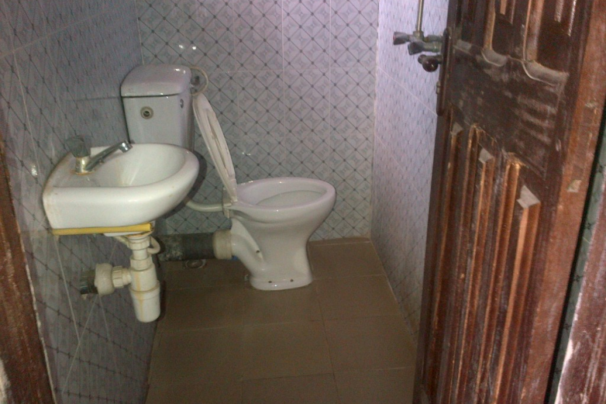 9. visitor s toilet