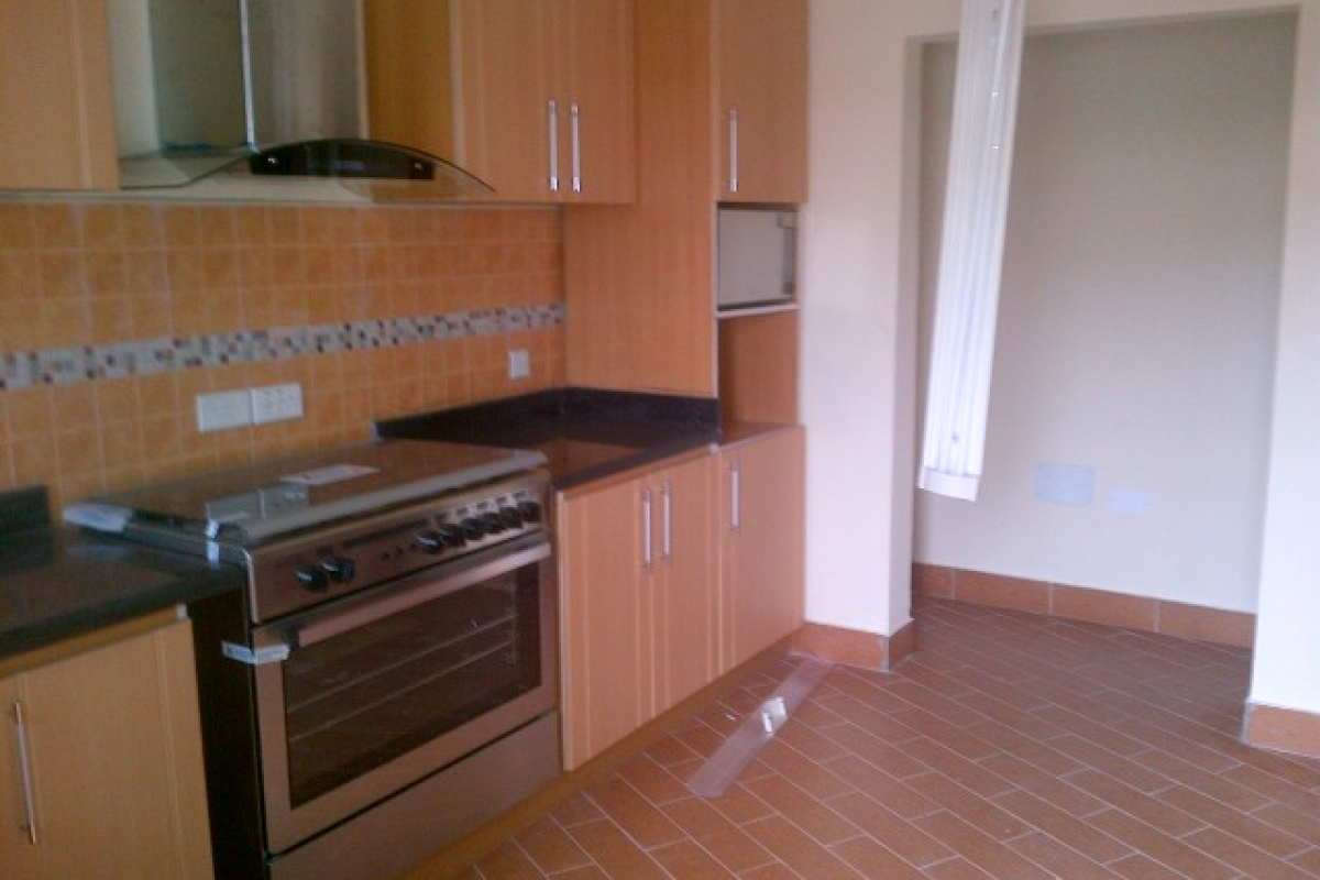 12. fitted kitchen 2