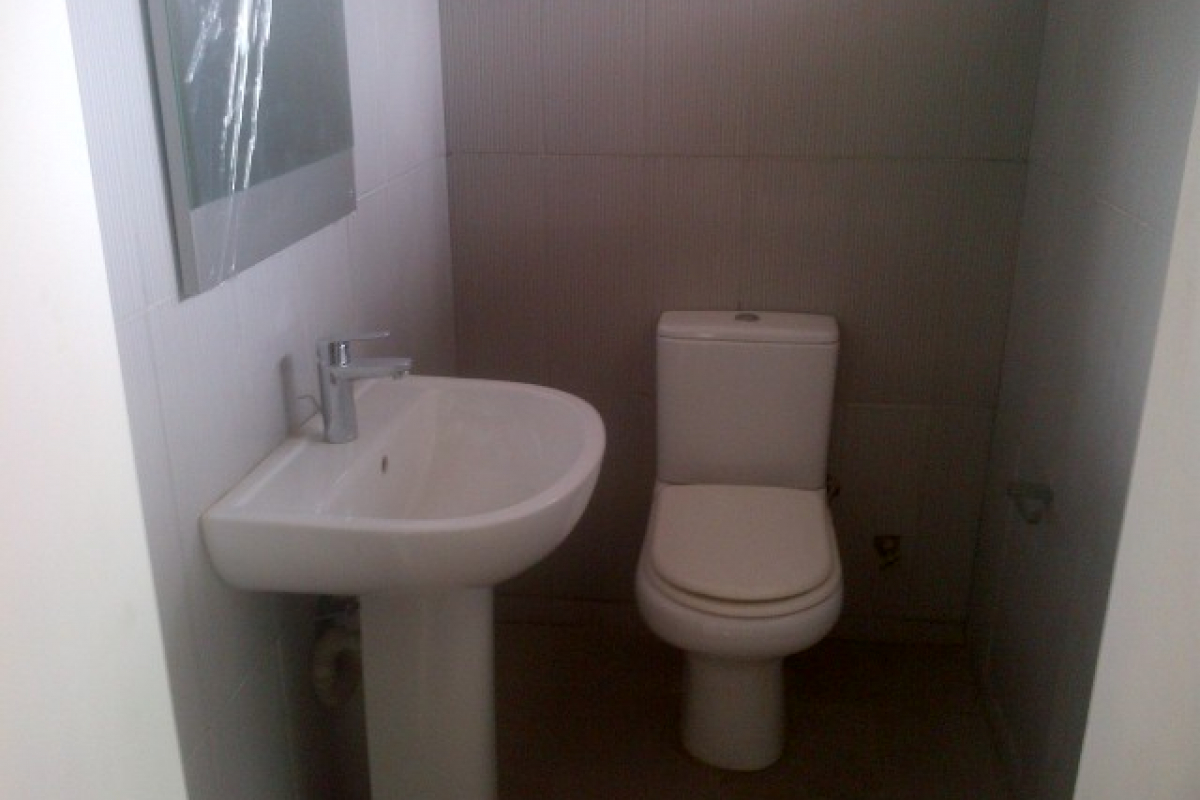 8. guest toilet