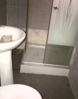 10. toilet and bath 1