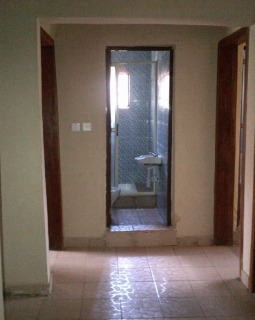 9. lobby to bedrooms