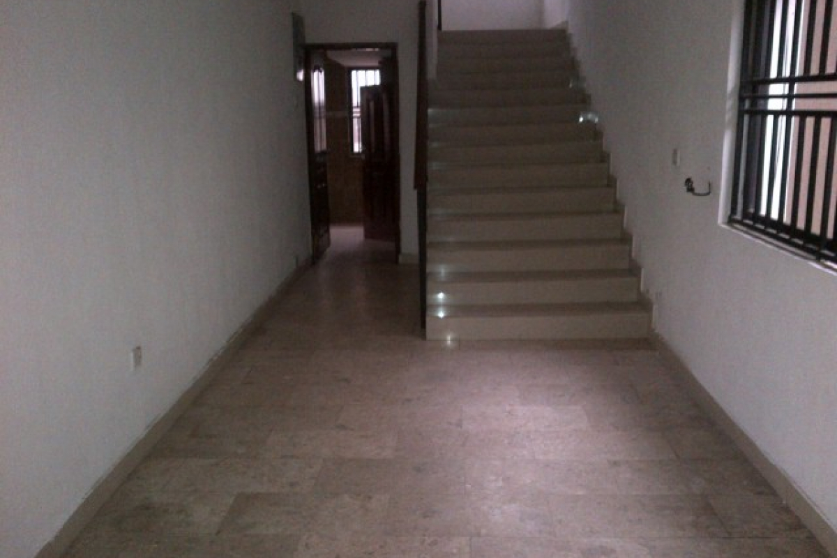 7. dining area with stairway