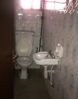 8. guest toilet