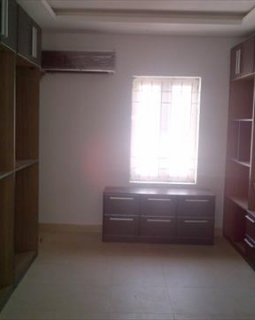 12. master br wardrobe d
