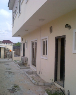 1a. side view