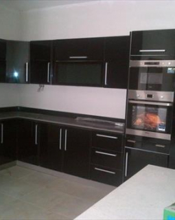 6. fitted kitchen side 1 1 d