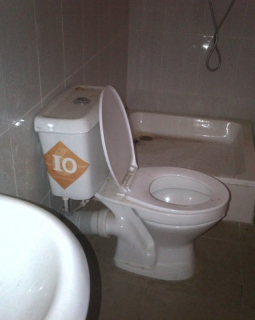 17. toilet and bath 2