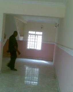 8. sitting room with dining area 1