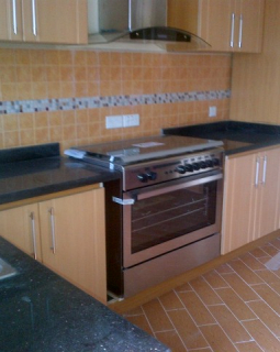 11. fitted kitchen 1