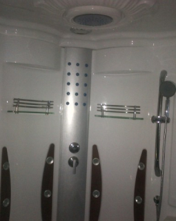 18. inside jacuzzi
