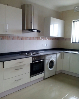 5. fitted kitchen